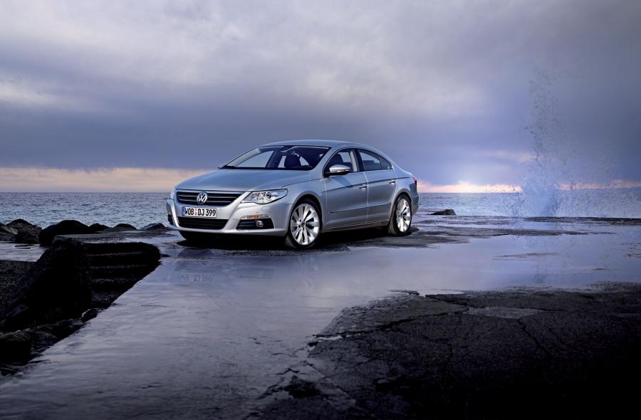  Volkswagen Passat CC 2008 года  (фото 15 из 121)